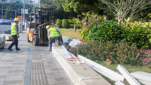 大通PVC圍擋基礎(chǔ)塊-深圳龍華觀(guān)瀾河景觀(guān)提升改造工程<